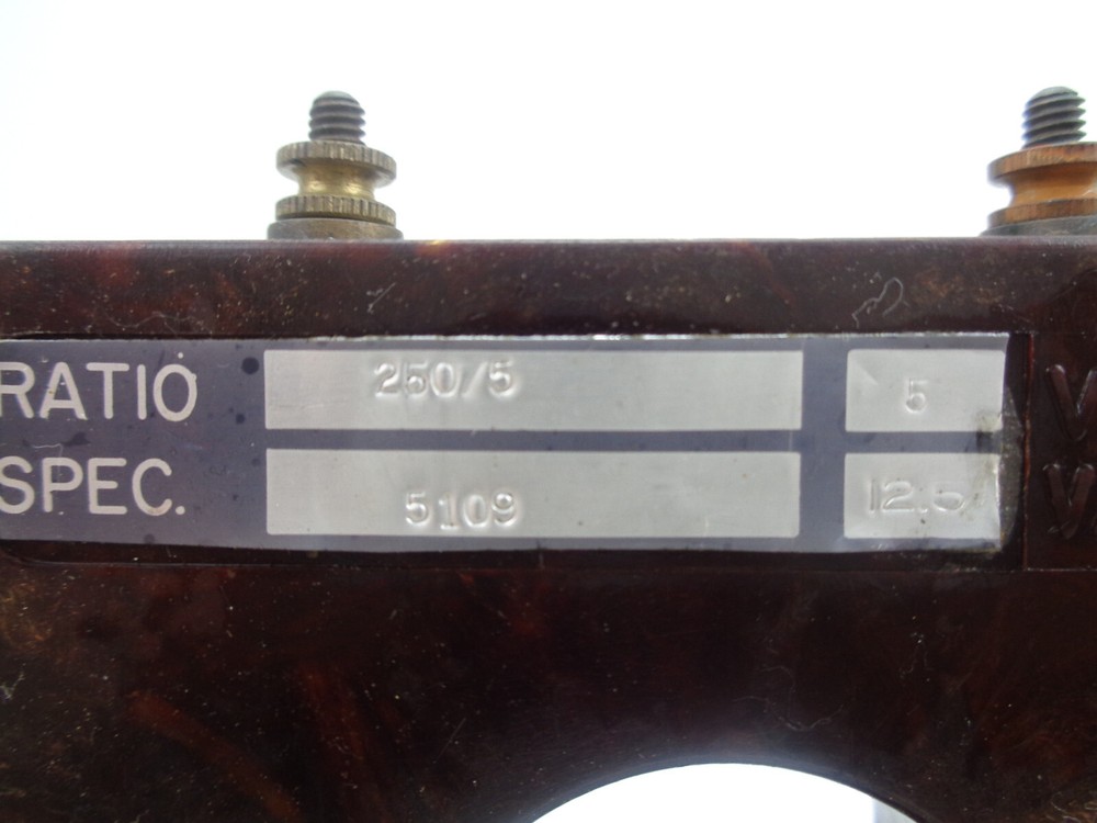 Electromagnetic Square D Model 51 Current Transformer Ratio: 250:5 E4582-6