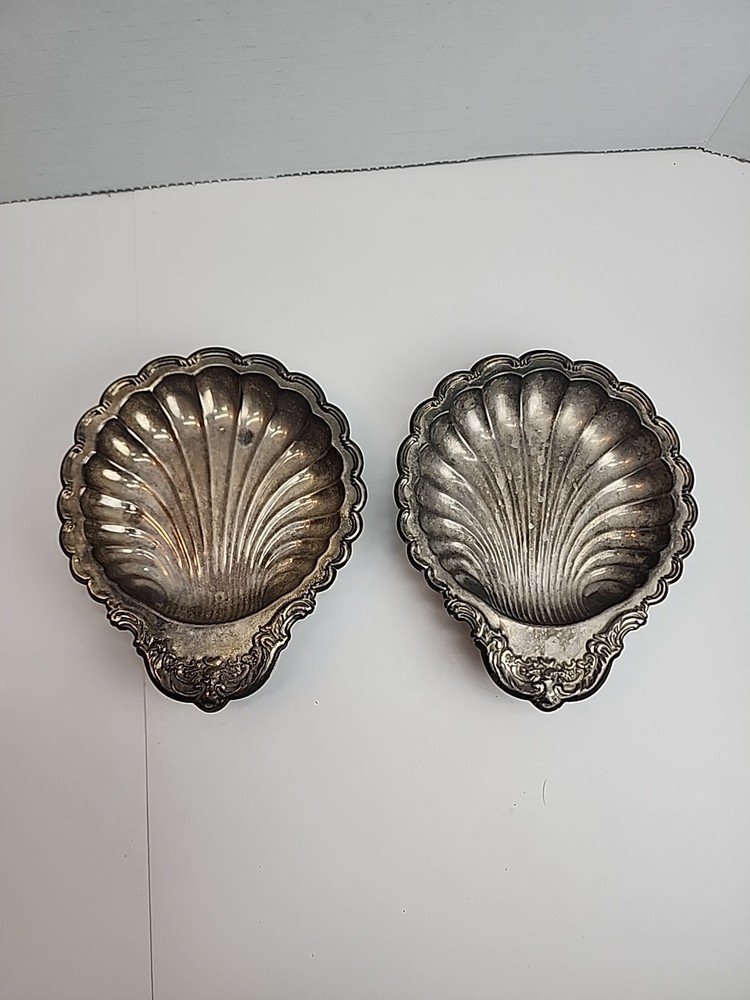 Pair Of Leonard Vintage Silver-plate Clam Shells 6"
