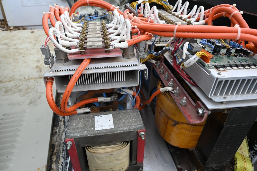 HARRIS  SOLID STATE RF RADIO TRANSMITTER  Platinum Z5 POWER SUPPLY