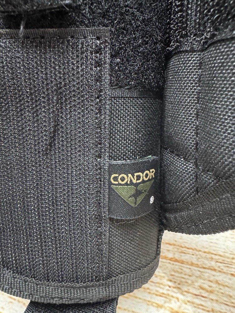 Condor Vertical MOLLE Ready RH Holster