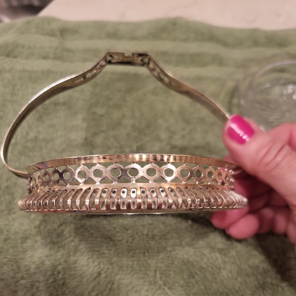 SMALL VINTAGE SILVER PLATE ON NICKEL BASKET FOR NUTS CANDY CRYSTAL MADE BOTTOM