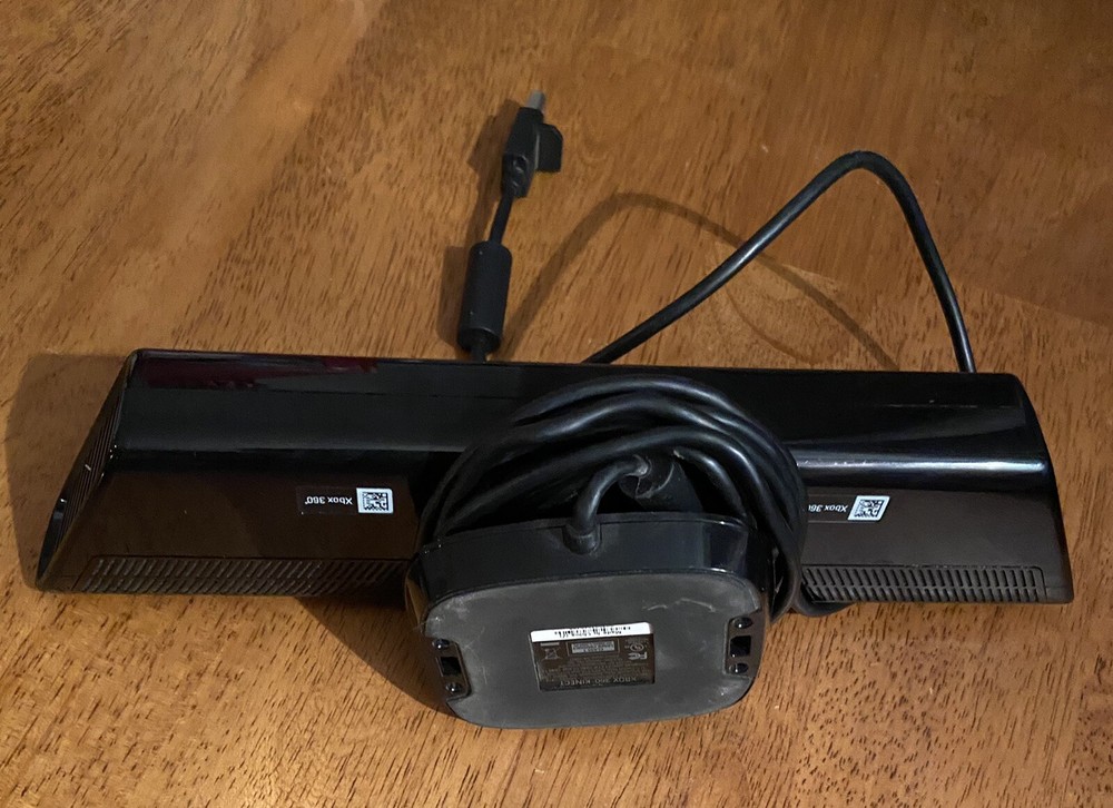 Xbox 360 Kinect Sensor Bar Two Game Bundle Sonic Free Riders Fast Shipping