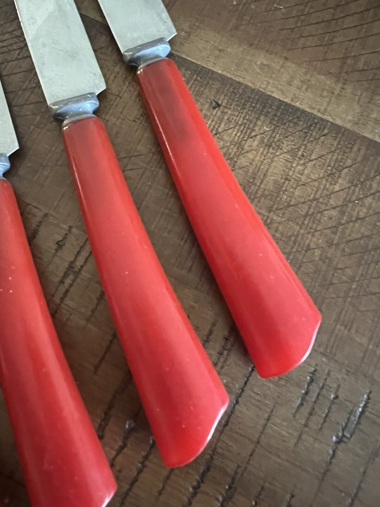 Vintage Red Valley Forge Dinner Knives & Fork Flatware Bakelite?