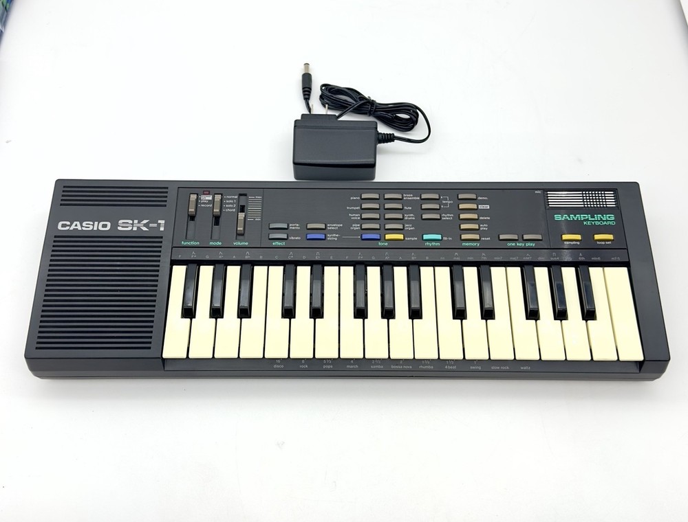 Casio SK-1 Sampling Electronic Keyboard Synthesizer 32 Key TESTED READ BELOW!