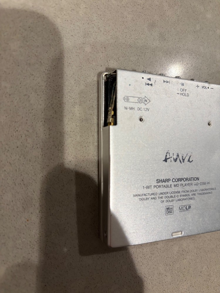 As-is Sharp auvi MD-DS8-H 1-Bit Amp MiniDisc Player (Silver)