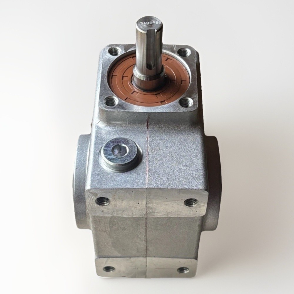 Cone Drive | B021050.WRA1 | Compact Right Angle Speed Reducer Gear Box 50:1