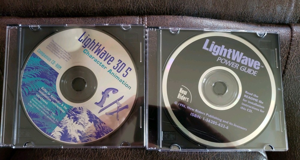 Vintage Lightwave 3D 5/ Power Guide Bundle- Discs Only