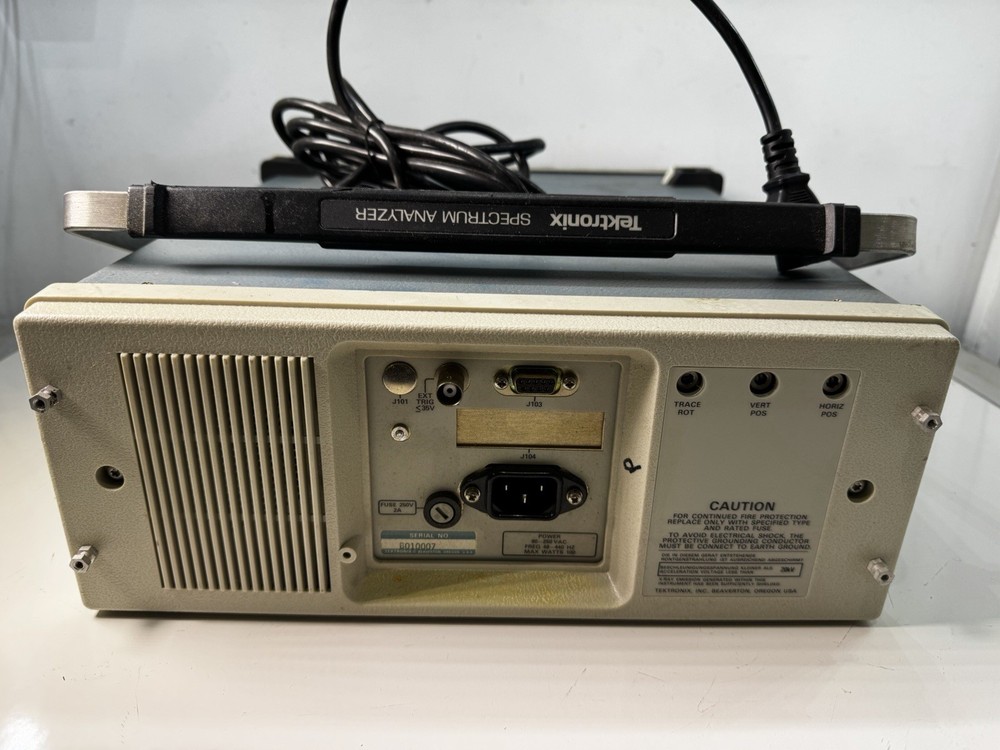 Tektronix 2710 Spectrum Analyzer