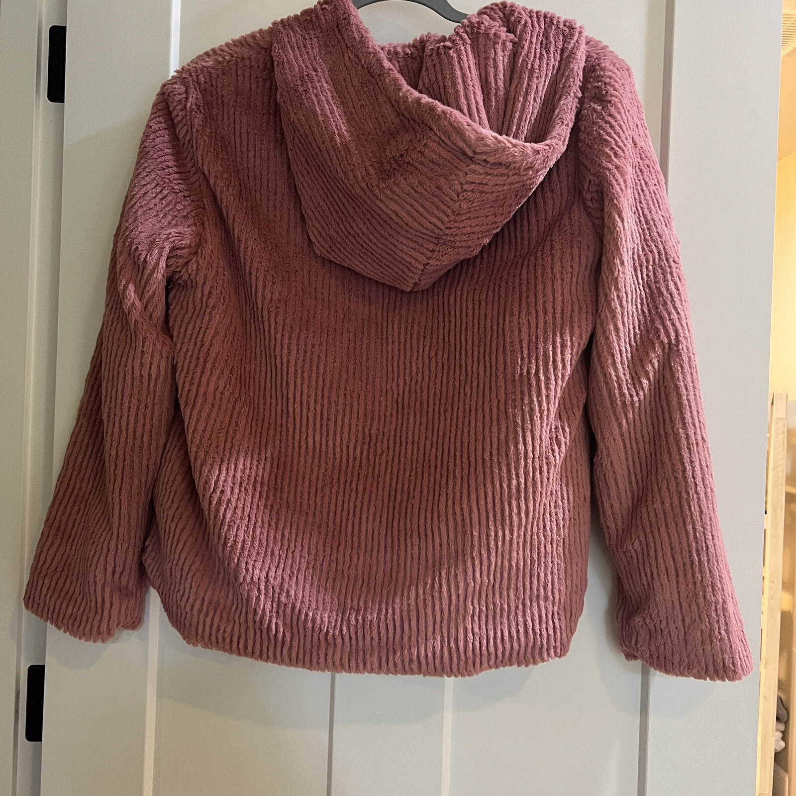 Elodie NWT Faux Fur Hooded Jacket Girl Size XL, Fluffy Mauve Kid Coat