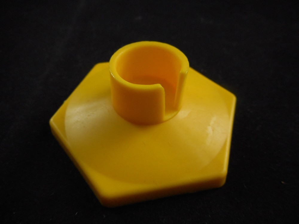 Laboratory Plastic 10mL Yellow Polypropylene PP Graduated Cylinder Bumper Base