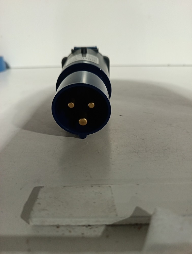 Sealey 230V Adaptor with 16A Plug to 13A Socket 17574