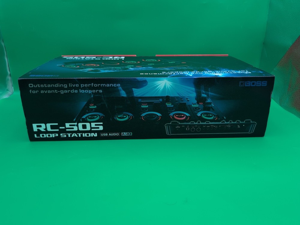 BOSS RC-505 MK1 Tabletop Looper with 5 Tracks and Multi-Effects