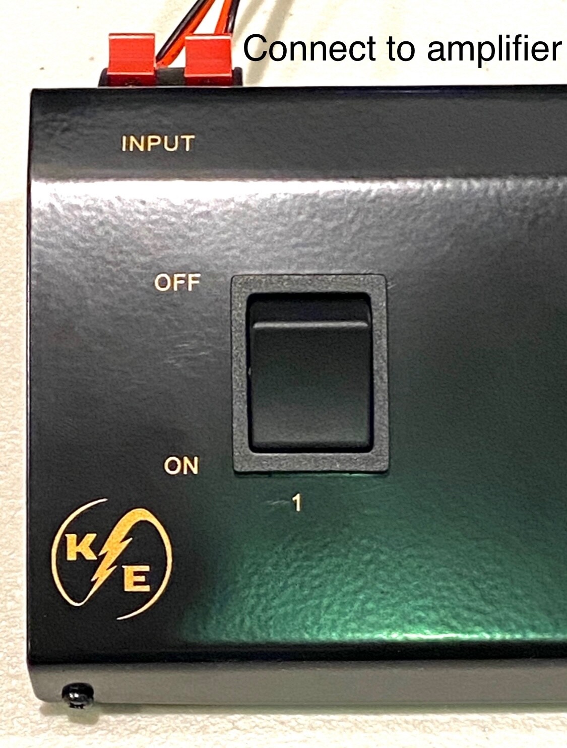 A/B A+B Switch 1 IN - 2 OUT 2 Way Stereo Receiver Speaker Set Selector