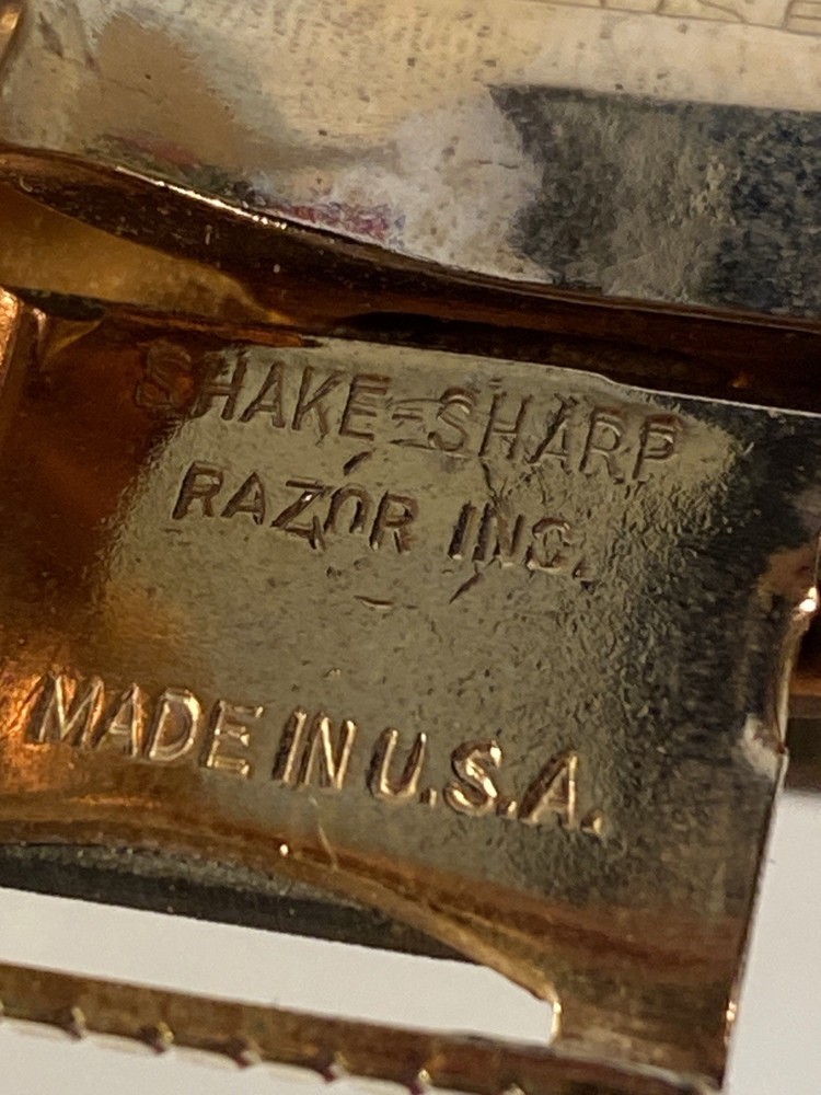 Shake Sharp Razor In Original Box Gold Never Used 1940’s Collectable