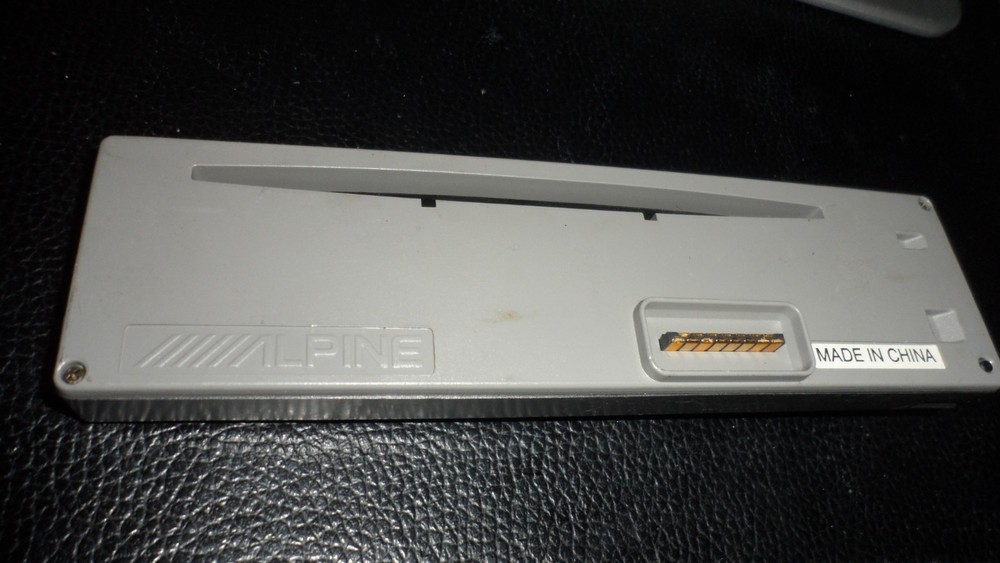 Alpine CDE-9843 CD Receiver Faceplate ONLY / USED TESTED WORKING