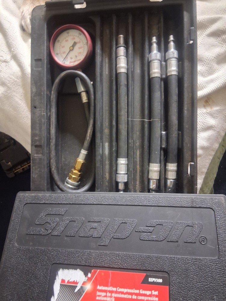 Snap-On Tools EEPV500 Automotive Compression Gauge Test Set