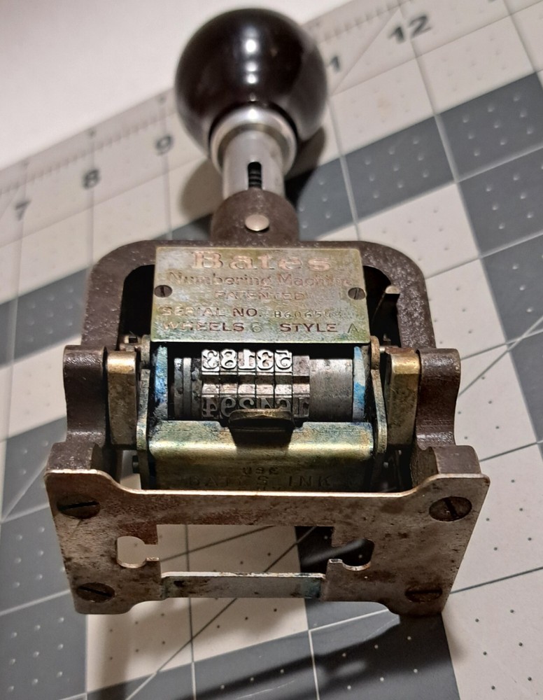 Vintage Bates Numbering Machine 6-Wheels Good Condition, Consecutive numbering