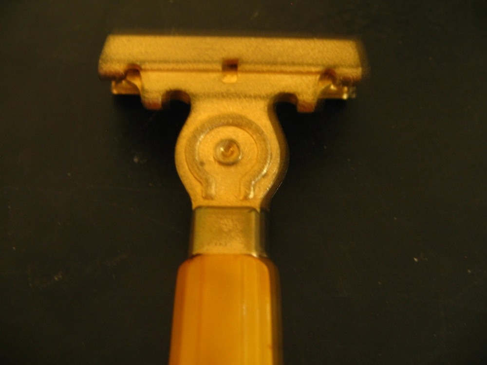 Vintage Schick Injector Safety Razor Butterscotch Bakelite Catalin Handle + Box