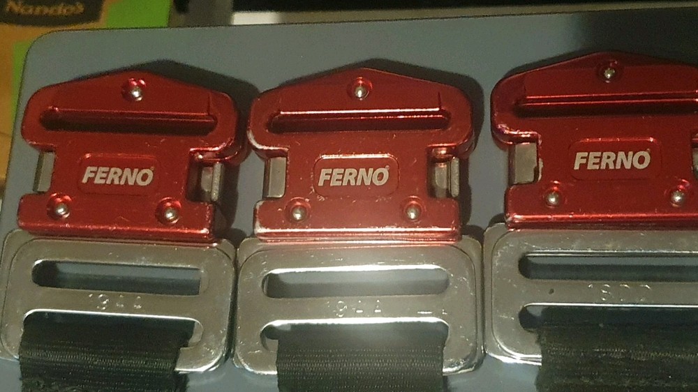 QUICK RELEASE HARNESS BUCKLES (x4)