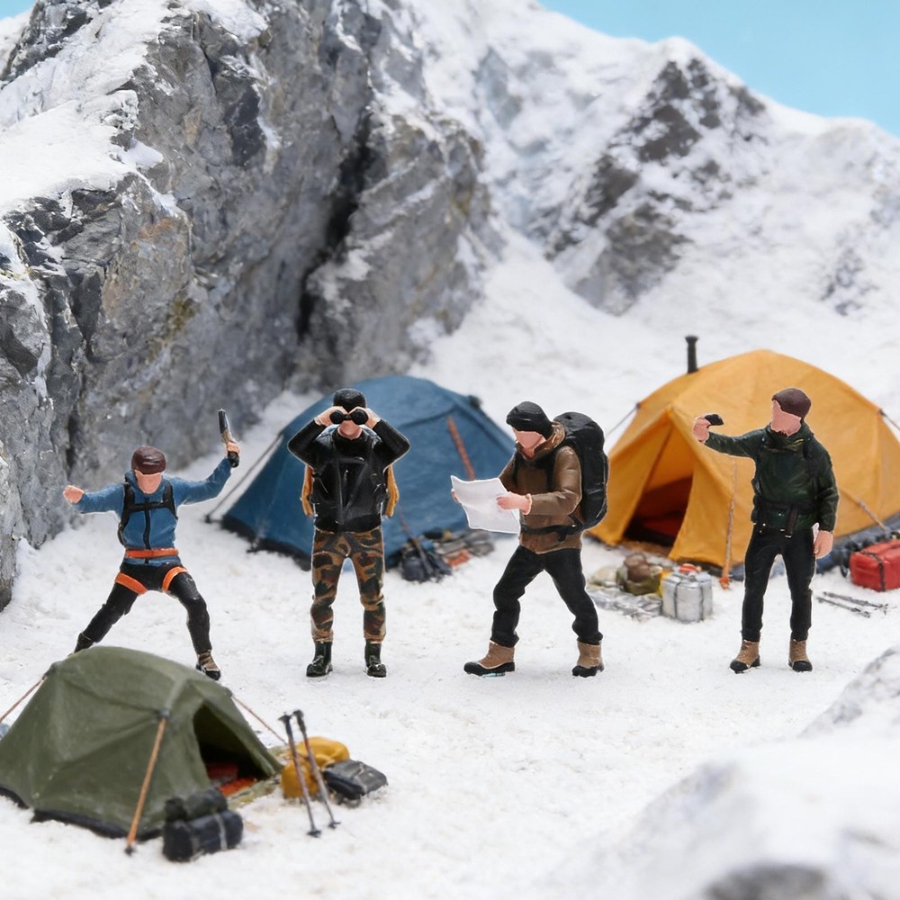 4Pcs Mini Rock Climbing Figures Climbing Team 1:64 Miniature Scenery Prop Tiny