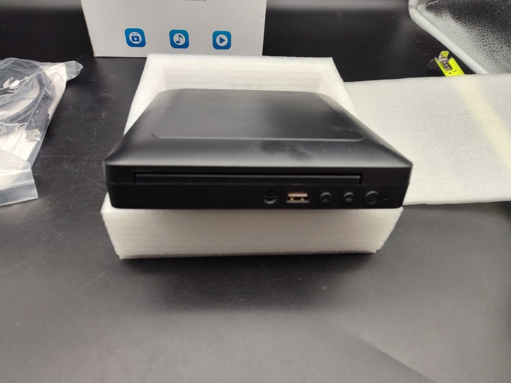 Ceihot Mini Multimedia Player HDMI USB SD AV w/ Remote & Cables Open Box