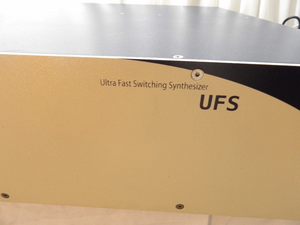 Elcom UFS-3 Ultra Fast Switching Synthesizer