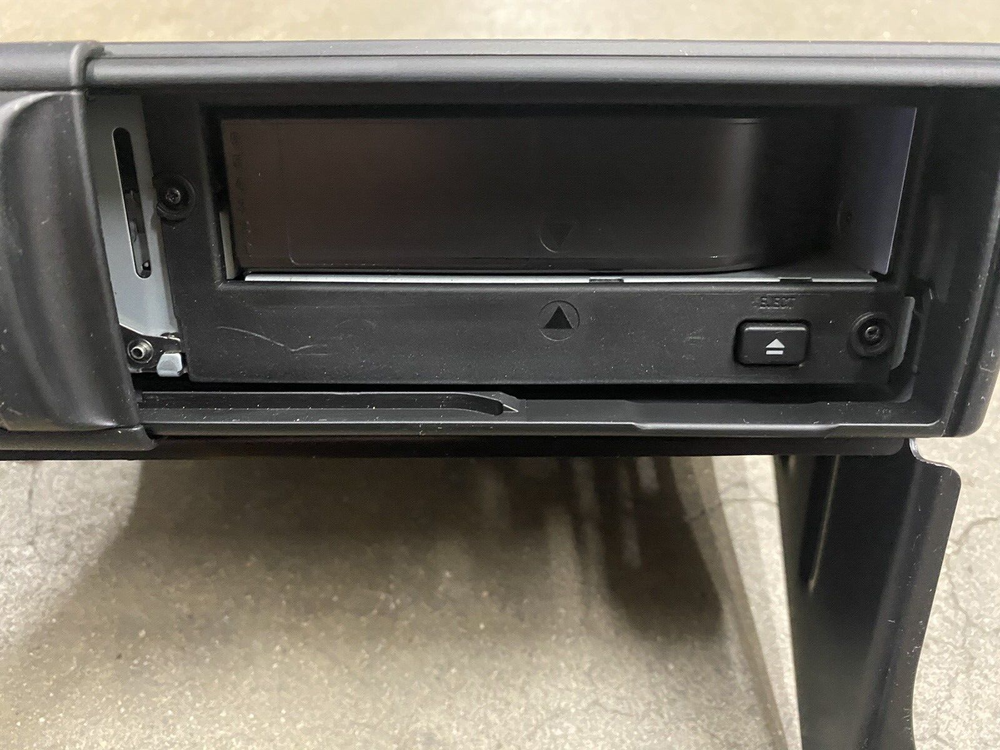 6CD Changer Complete With Bracket For 1998-2010 Porsche 911 Cayenne Cayman