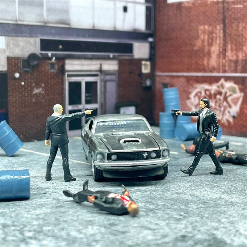 1:64 Scale Model Two killers Fight Together Static Figures Diorama Miniature