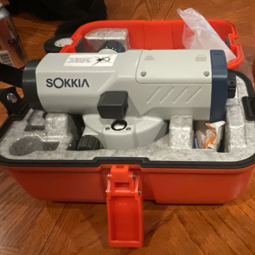 SOKKIA B40A Automatic Level 24x Magnification Pendulum Self-Leveling with Case