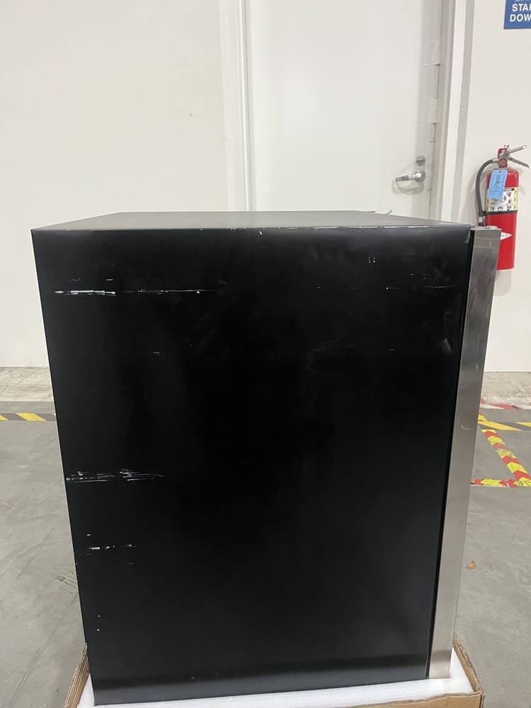 Yeego 24" Single-Zone Beverage Fridge Holds 140 Cans Compact & Efficient