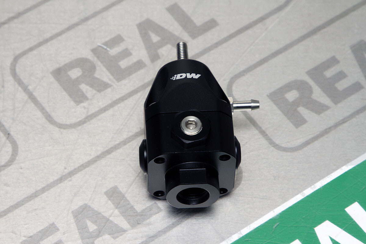 DeatschWerks DWR1000c Adjustable Fuel Pressure Regulator 30-120PSI 6AN Black