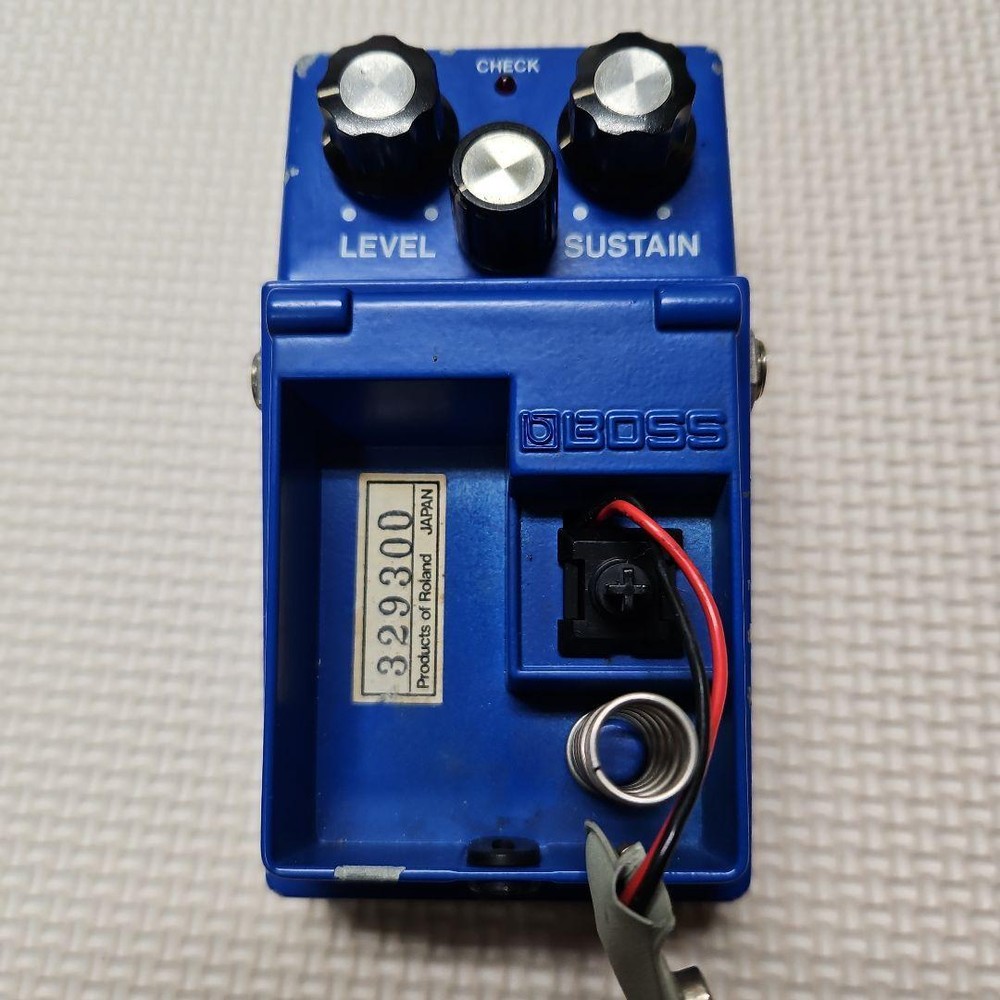 BOSS CS-2 Compression Sustainer Guitar Effects Pedal used