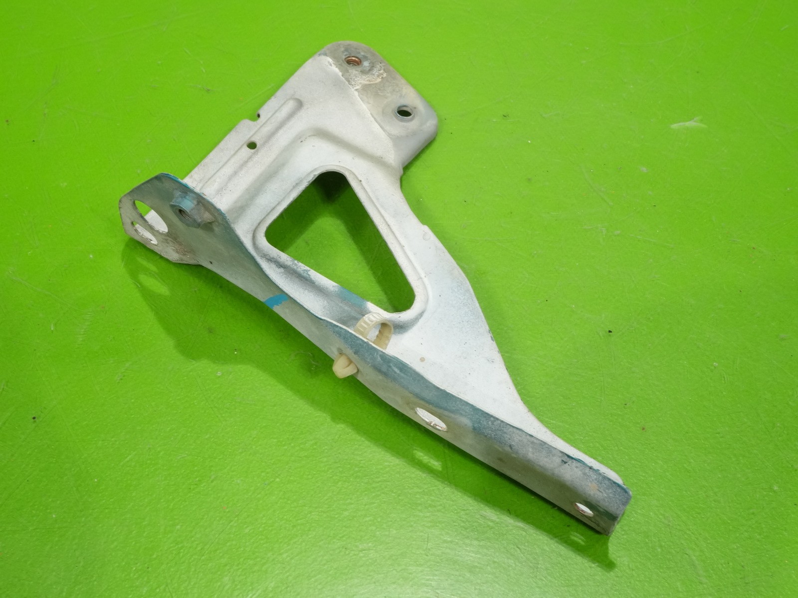 92-95 Civic hatch OEM passenger right fender bumper mount bracket support stay