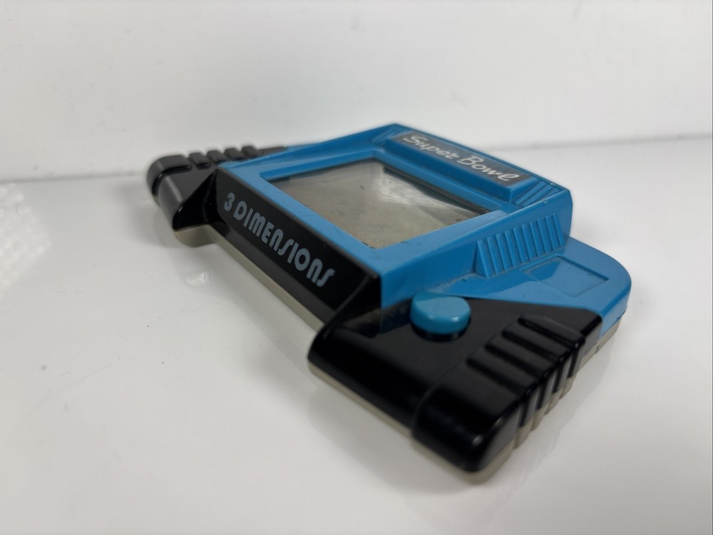 Super Bowl 3 Dimensions Handheld Vintage Game - Model 727