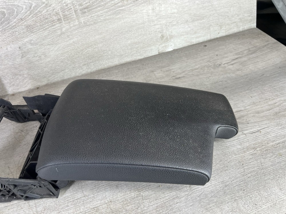 BMW 3 Series E90 E91 E91 E92 Black Cover Centre Console Armrest 7137556