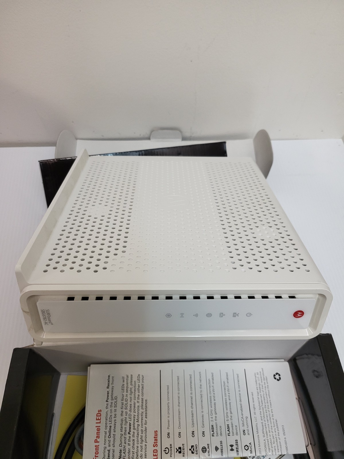 Motorola Arris SBG6782-AC - SURFboard Cable Modem & Wi-Fi Router