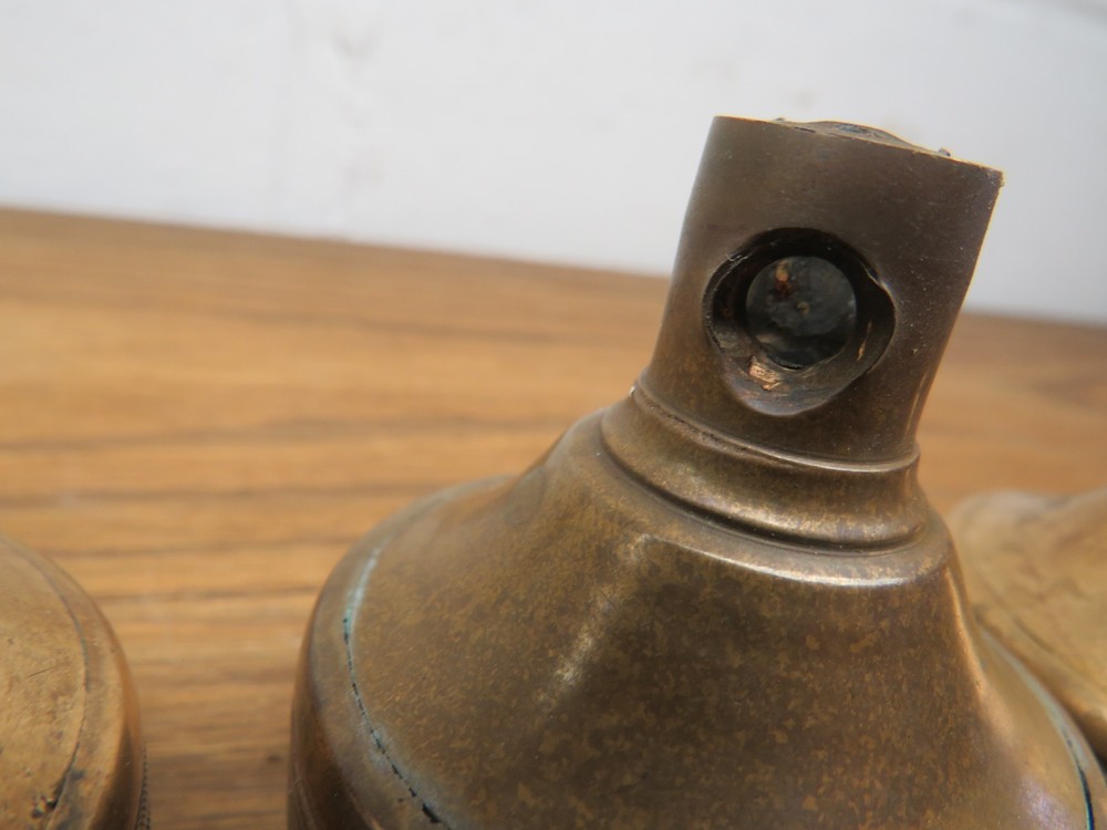 3 OLDDOOR KNOBS & ESCUTCHEON