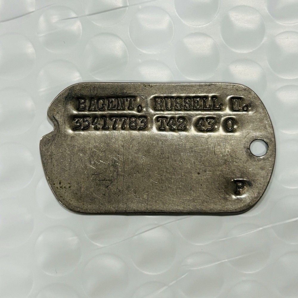 WW2 1942 USA Military Notched Single Dog Tag T42 - 42  Russell W Bagent