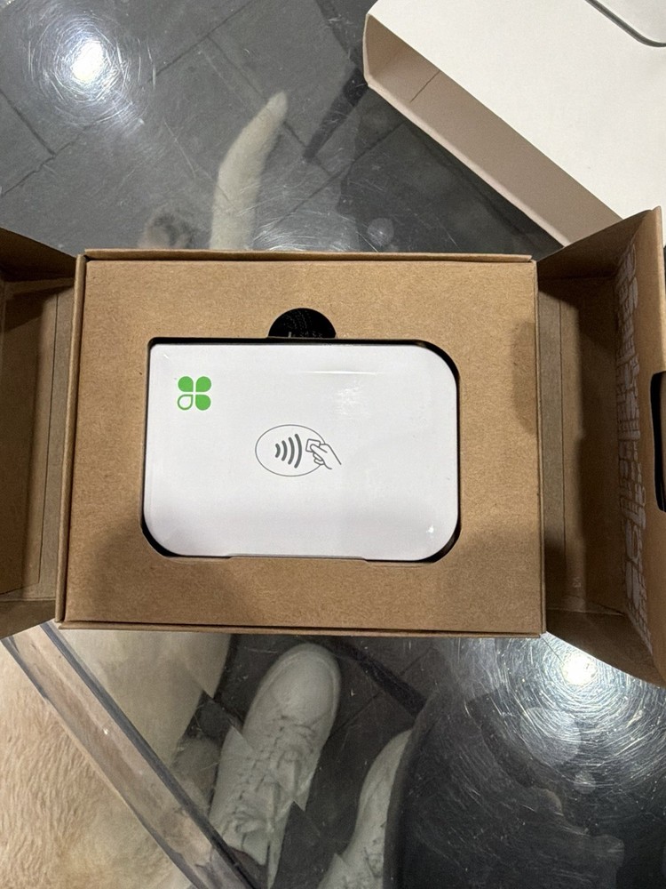 Clover Go C600 Bluetooth Mobile Credit Card Reader