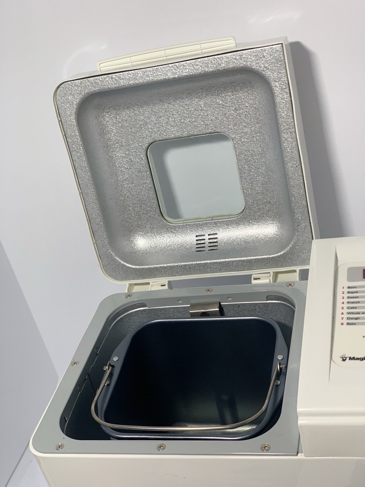 Magic Chef Bread Maker ES1850 Automatic 1.5 lb & Instruction Manual Free Ship