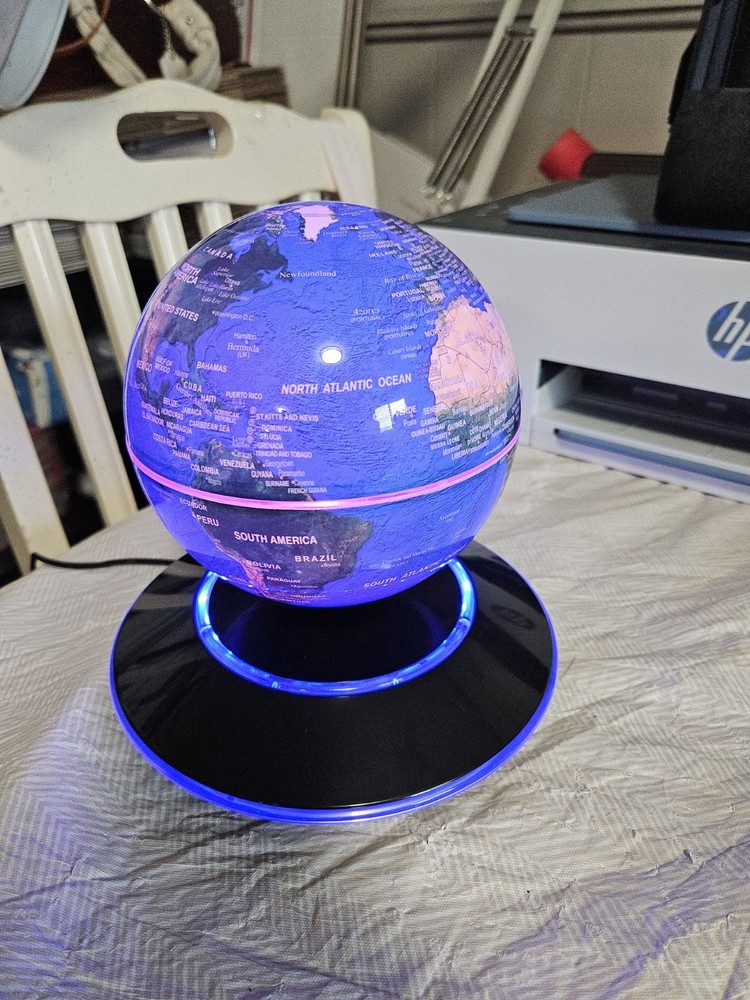 Magnetic Levitating Rotating Globe LED Light