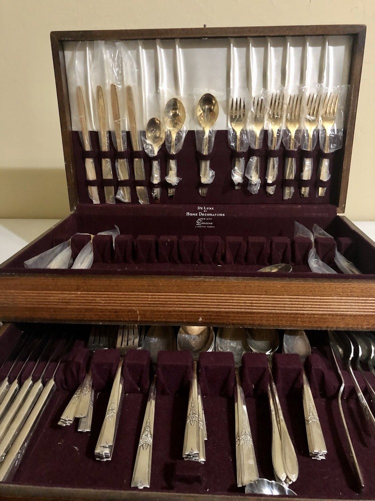 Vintage De Luxe Home Decorators Flatware Set – Gold/Silver – Boxed