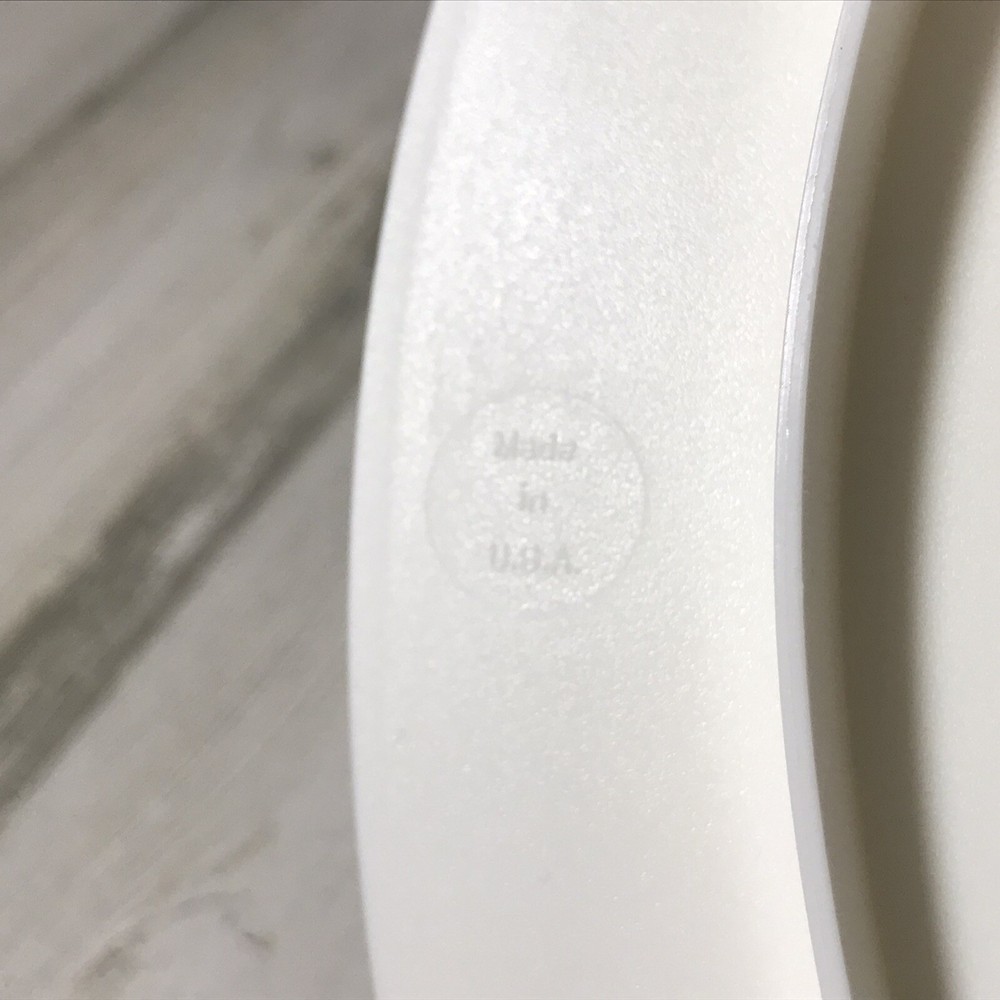 TUPPERWARE 3306A-2 White Cheese & Cracker Serving Tray