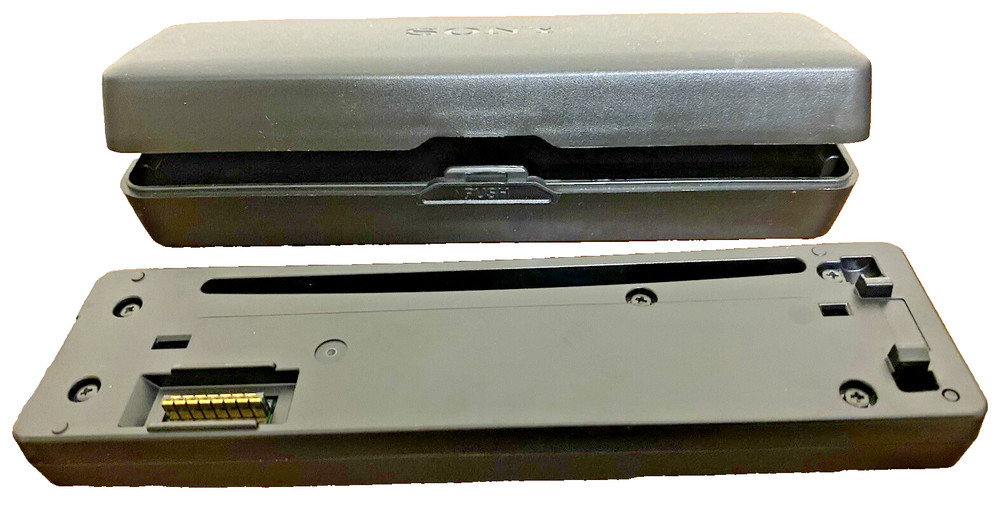 Sony CDX-GT270 Face Plate & Case