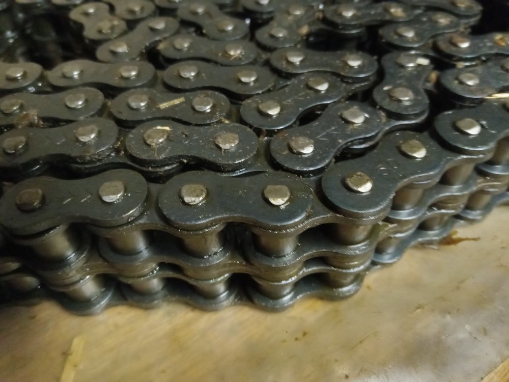 Diamond 50-2 Chain; Spring Clips; Offset Clips; Open Box; Approx 130 Links, 7'