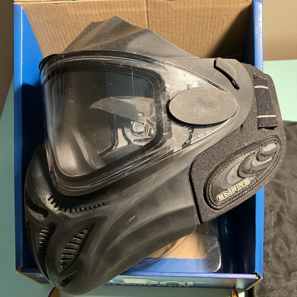 Empire E-VENT black paintball mask