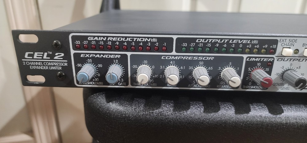 Peavey CEL 2 2-Channel Compressor Expander Limiter Gate Rackmount Processor