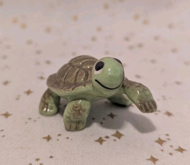 Retired Hagen Renaker Comical Turtle