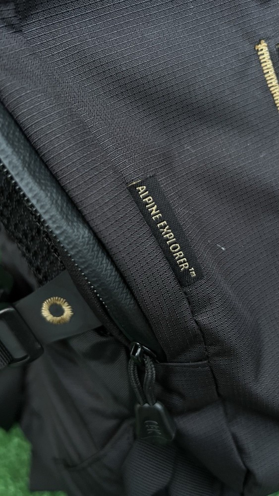 CAMELBAK Alpine Explorer Black Backpack, Fits 100oz Hydration Bladder, READ!