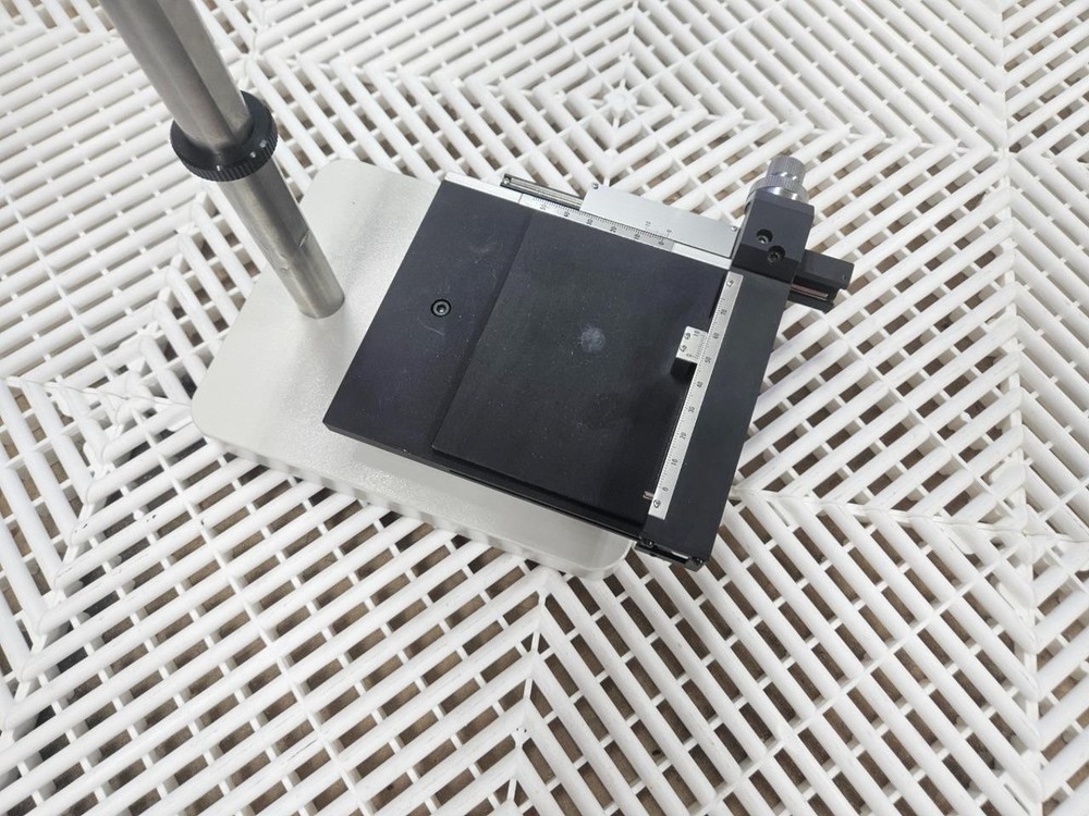 Keyence VH Microscope Stand with X-Y Table